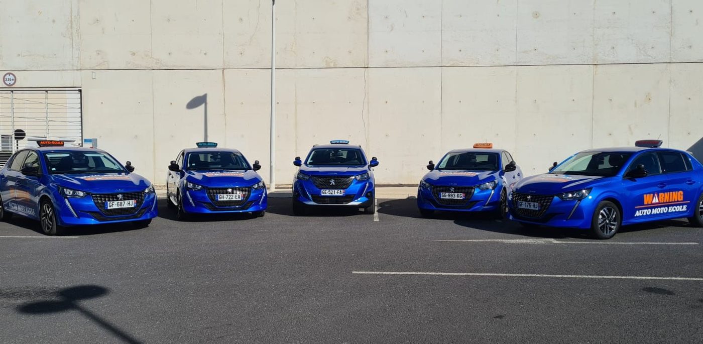 La flotte de Peugeot 208 de l'auto-école WARNING à Agde
