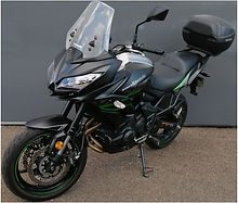 Moto de l'auto-école WARNING pour la piste du Cap d'Agde